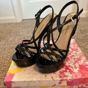 Chinese Laundry Tippy Tops